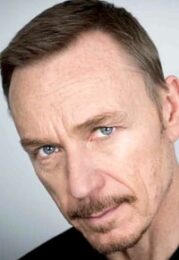 Ben Daniels