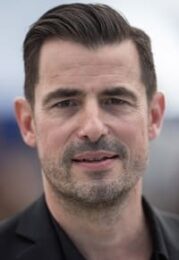 Claes Bang